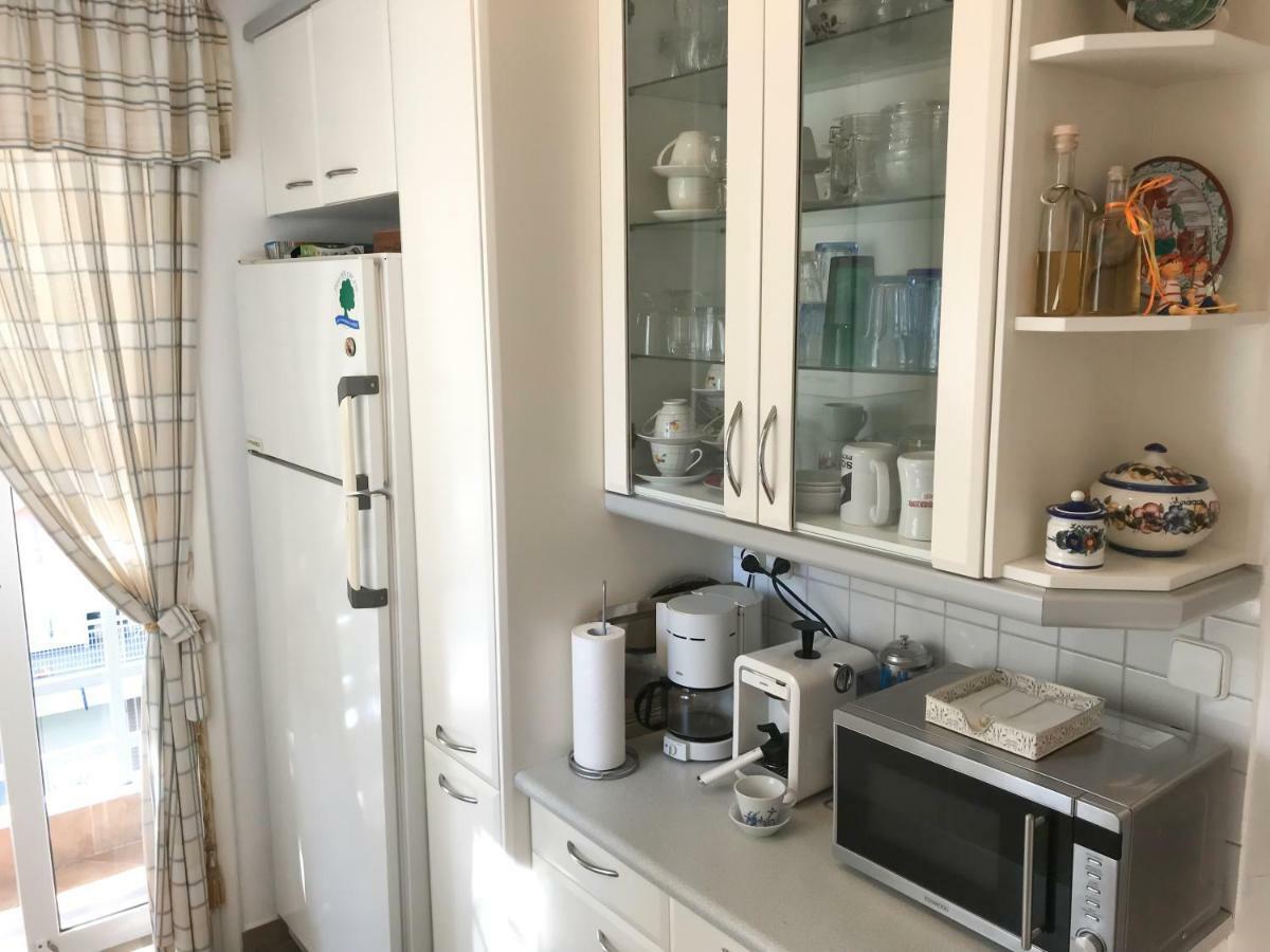Kerry'S Cosy Apartment Vári Ngoại thất bức ảnh
