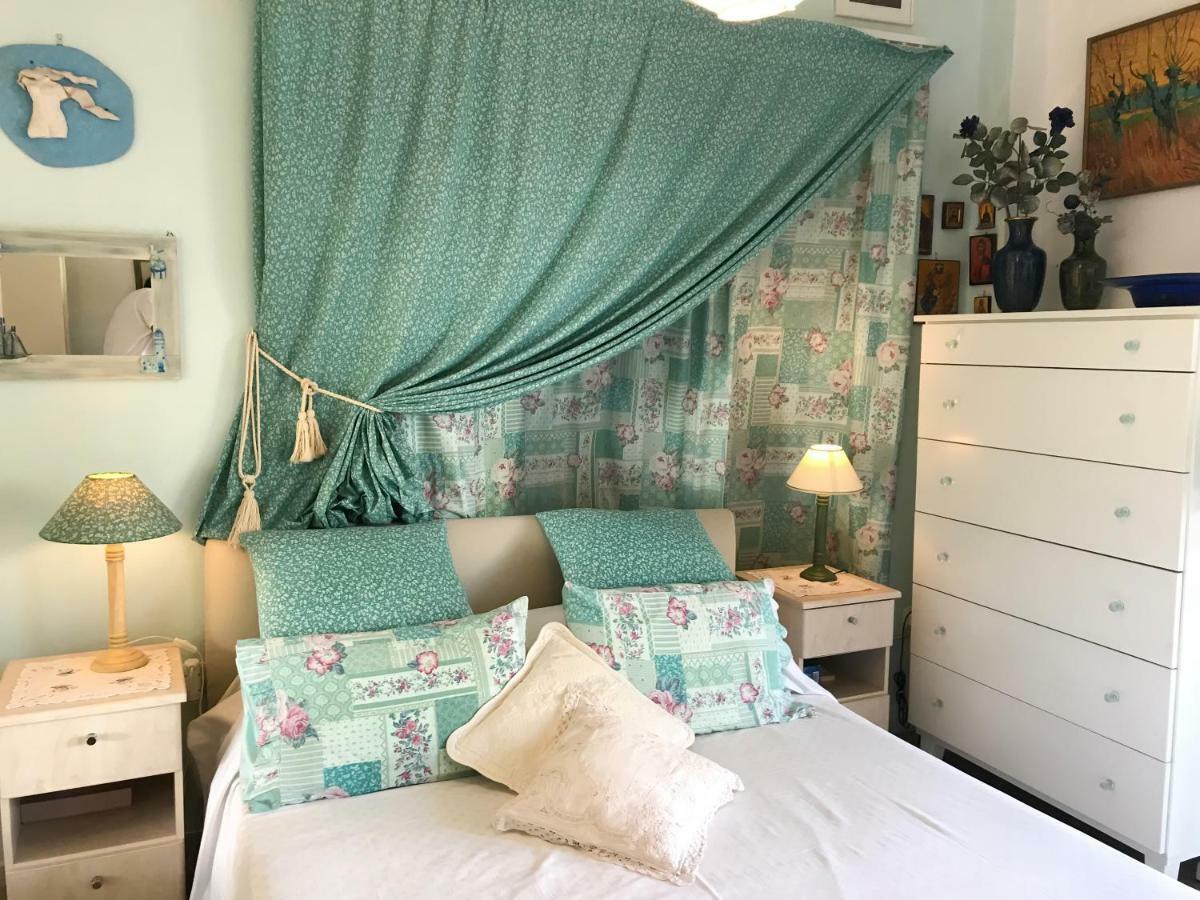 Kerry'S Cosy Apartment Vári Ngoại thất bức ảnh