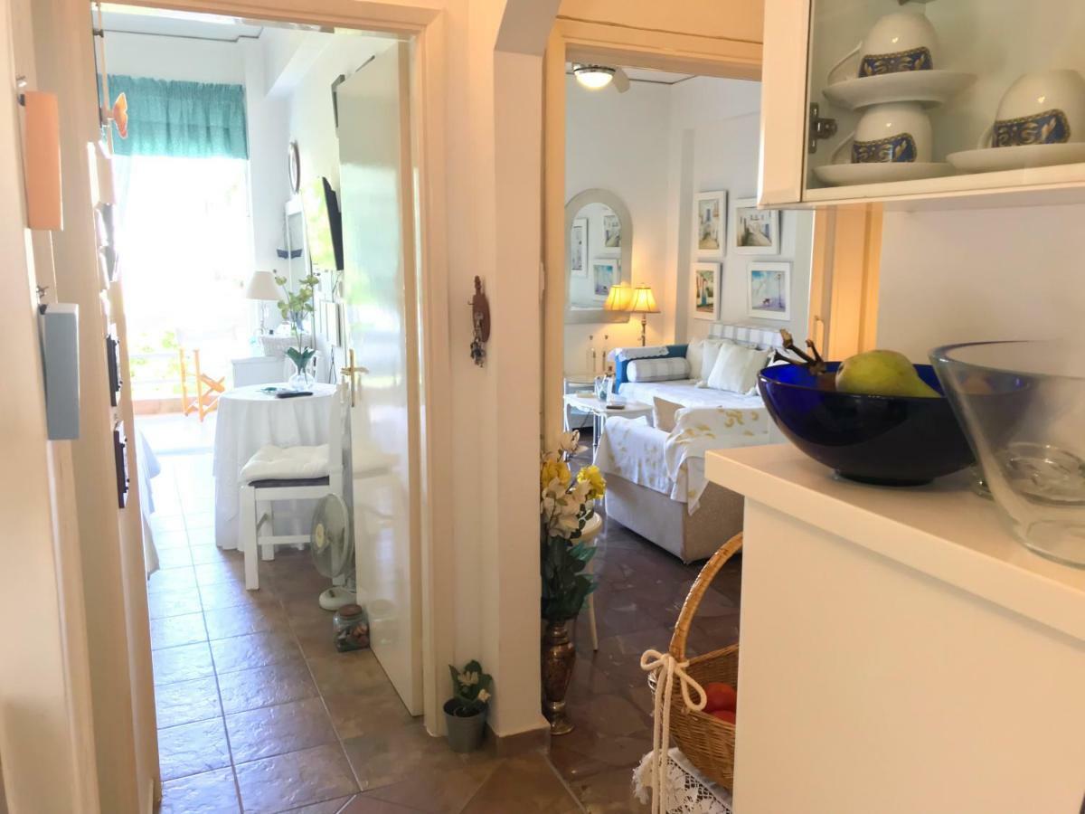 Kerry'S Cosy Apartment Vári Ngoại thất bức ảnh