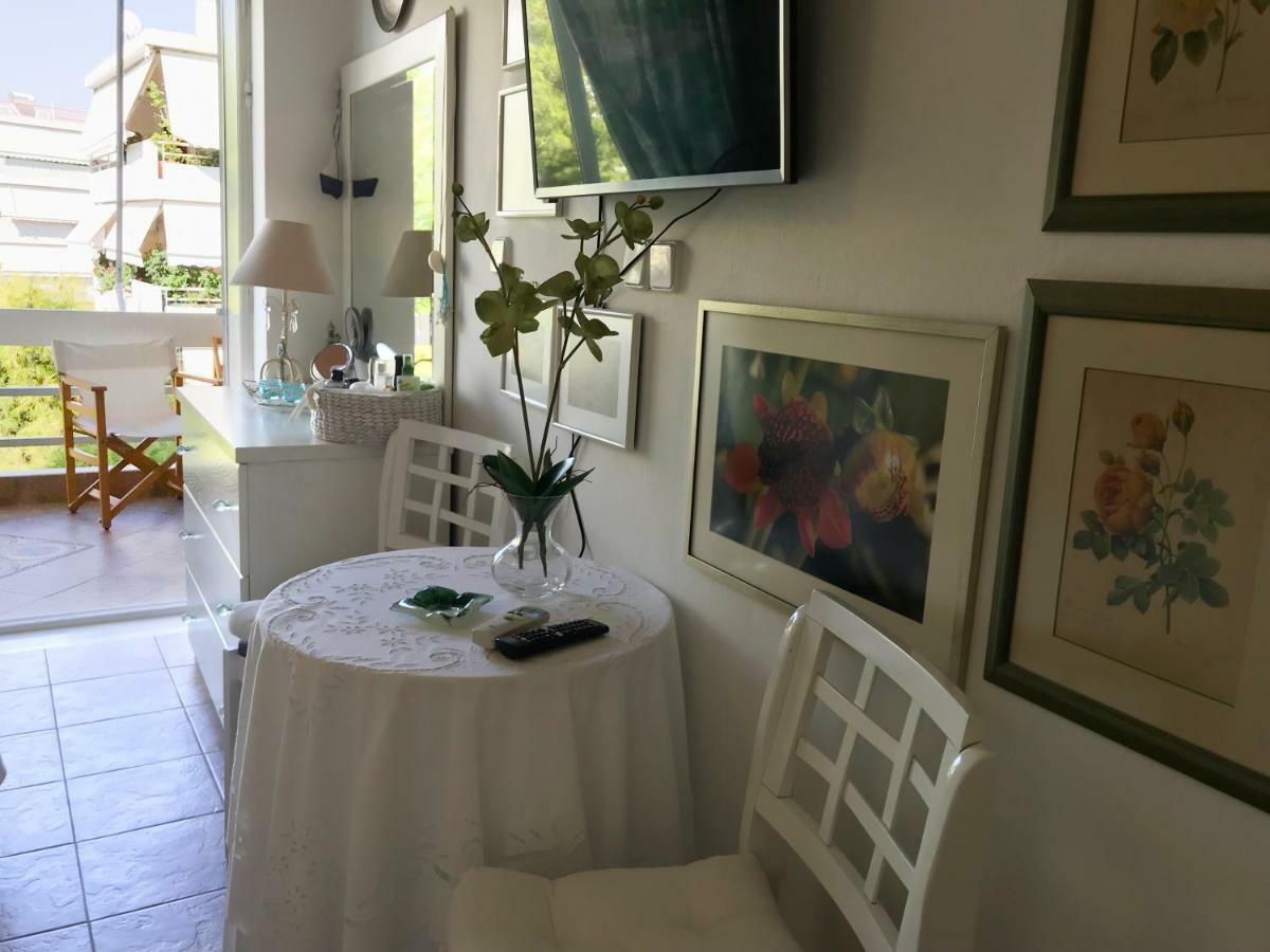 Kerry'S Cosy Apartment Vári Ngoại thất bức ảnh